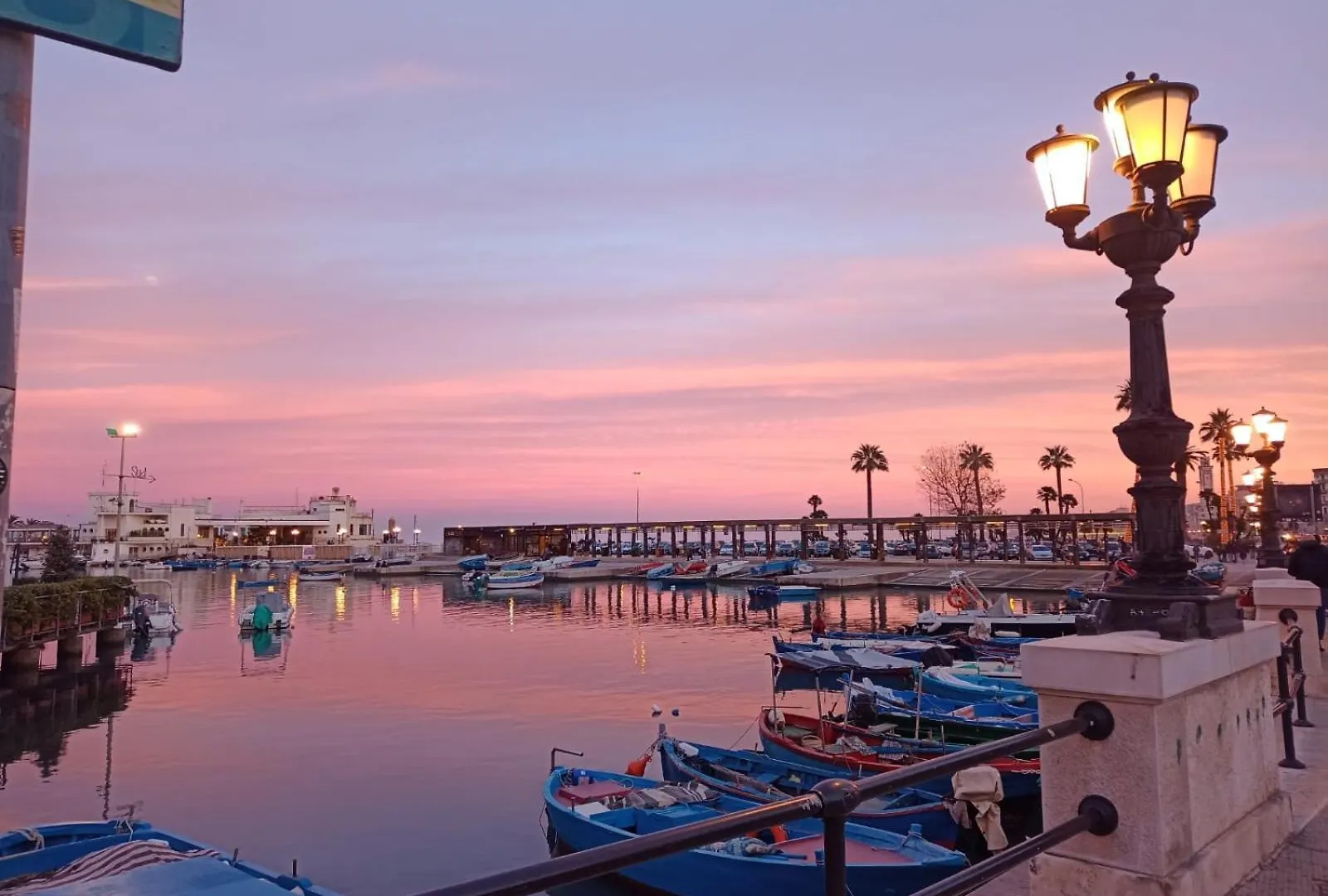Sun & Moon B&B Bari 0*,  Italy
