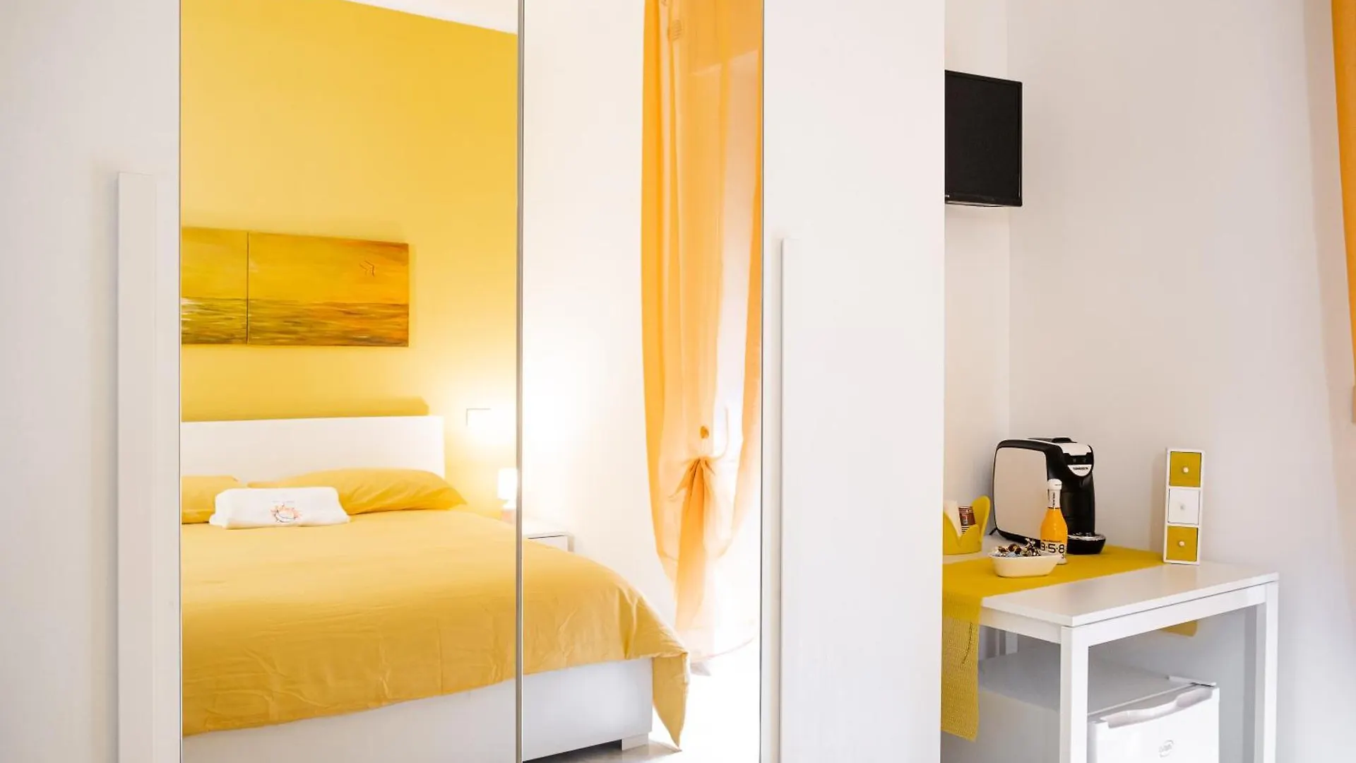 Sun & Moon B&B Bari Homestay